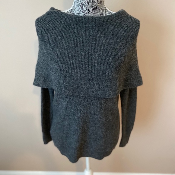 LOFT Women’s Small Grey Ribbed Cowl Neck Sweater NWT - Picture 3 of 8
